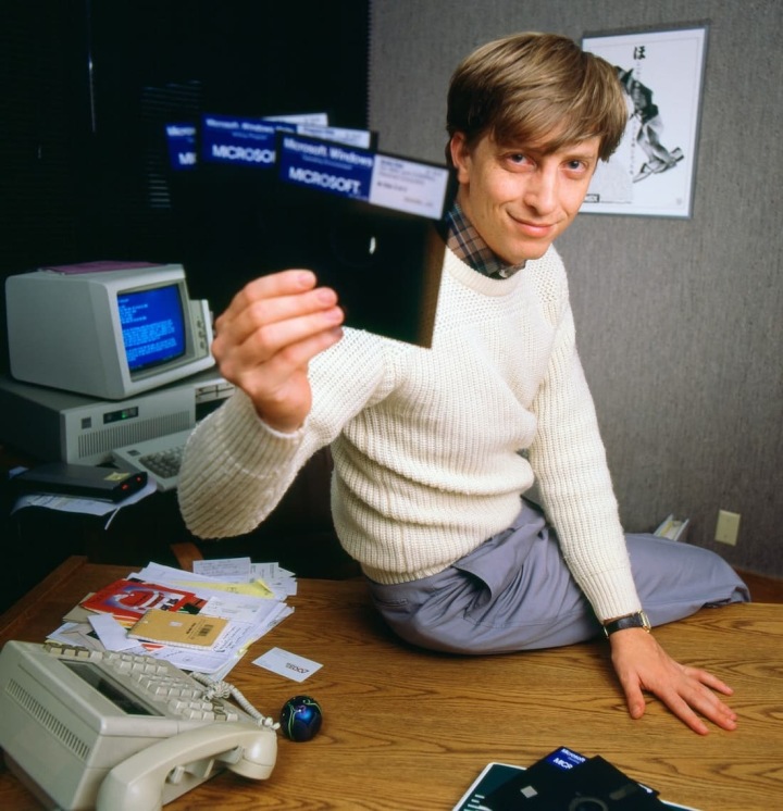 VROOMAGAZINE.com | Bill Gates. AI nahradí doktory i učitele dřív, než ...